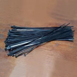 Collier De Serrage Flexible Noir Ou Blanc 4,5 X 350 Mm - Par 50 -PORTE BAGAGE VÉLO Soldes Magasin collier de serrage flexible noir ou blanc 45 x 350 mm par 50 3